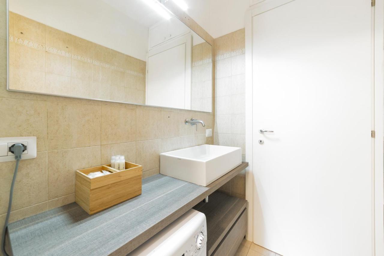 Roomy Apartment Close To Subway M5! Milán Exteriér fotografie