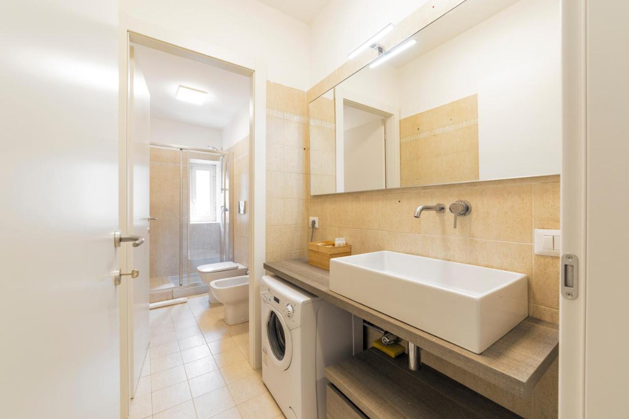 Roomy Apartment Close To Subway M5! Milán Exteriér fotografie
